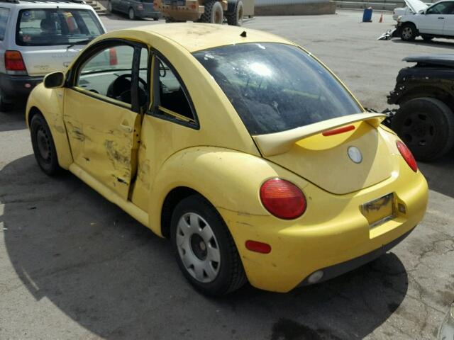 3VWBK21C03M406611 - 2003 VOLKSWAGEN NEW BEETLE 黄色 照片 3