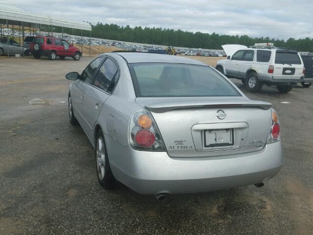 1N4BL11E12C166485 - 2002 NISSAN ALTIMA SE SILVER photo 3