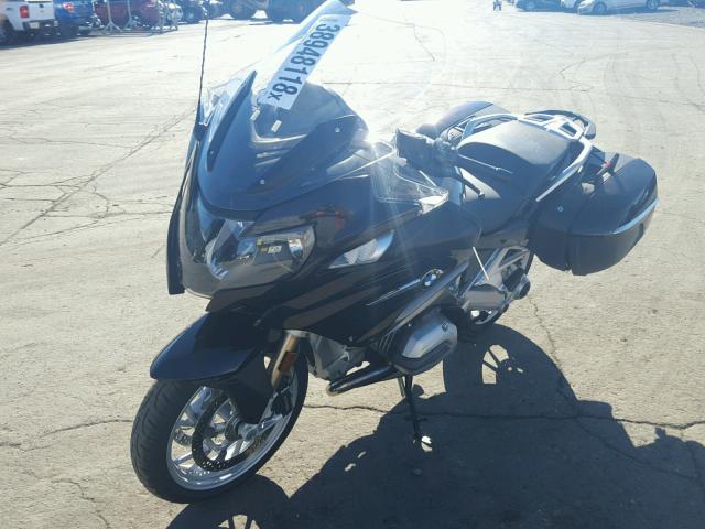 WB10A1305FZ19177 - 2015 BMW R1200 RT BLACK photo 2