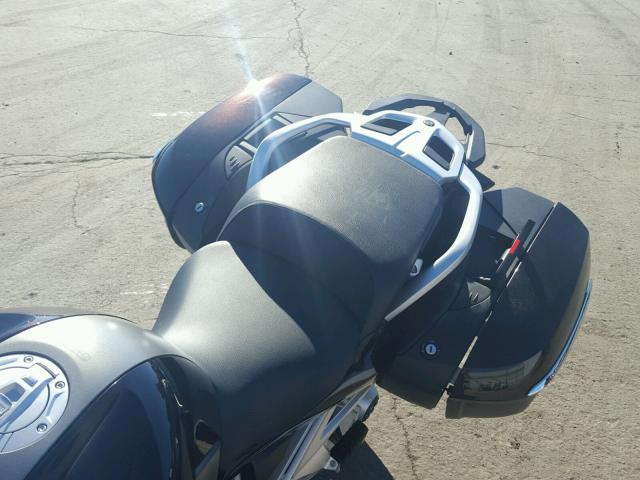 WB10A1305FZ19177 - 2015 BMW R1200 RT BLACK photo 6