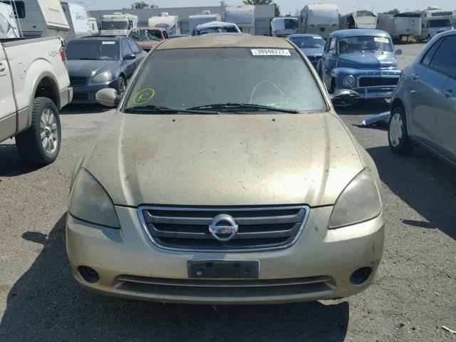 1N4AL11D42C227136 - 2002 NISSAN ALTIMA/S/S GOLD photo 9