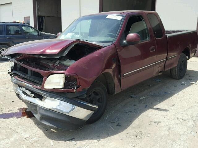 1FTZX1760WKA57895 - 1998 FORD F150 BURGUNDY photo 2