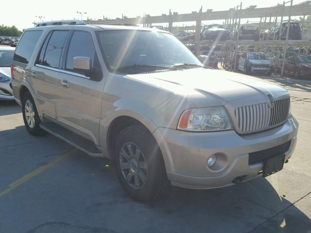 5LMFU28R04LJ24702 - 2004 LINCOLN NAVIGATOR 金色 照片 1