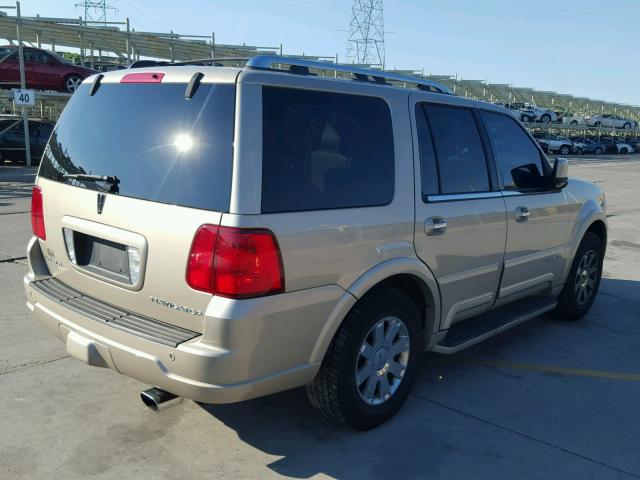 5LMFU28R04LJ24702 - 2004 LINCOLN NAVIGATOR 金色 照片 4