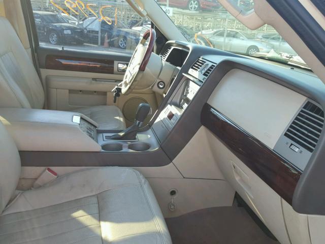 5LMFU28R04LJ24702 - 2004 LINCOLN NAVIGATOR 金色 照片 5