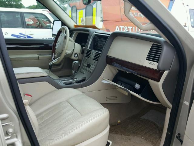 5LMEU88H44ZJ33485 - 2004 LINCOLN AVIATOR 金色 照片 5