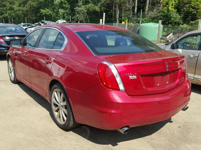 1LNHL9FT1CG804590 - 2012 LINCOLN MKS RED photo 3