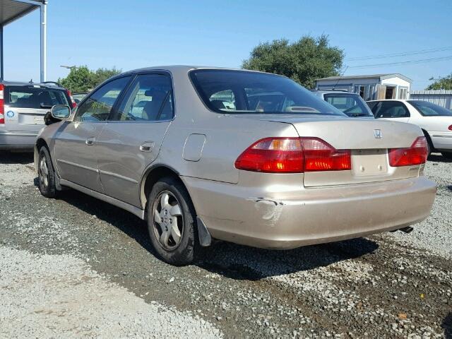 JHMCG6676YC004207 - 2000 HONDA ACCORD EX GOLD photo 3