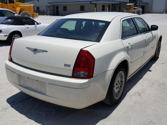 2C3KA43R86H484922 - 2006 CHRYSLER 300 CREAM photo 4