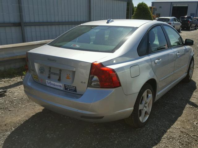 YV1MS382682382953 - 2008 VOLVO S40 2.4I SILVER photo 4