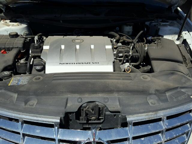 1G6KP5E95AU123640 - 2010 CADILLAC DTS PLATIN WHITE photo 7