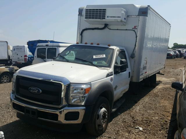 1FDUF5GT0GEC58881 - 2016 FORD F550 SUPER WHITE photo 2