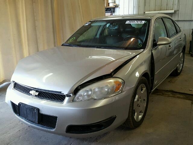 2G1WD58C469106629 - 2006 CHEVROLET IMPALA SUP 银色 照片 2