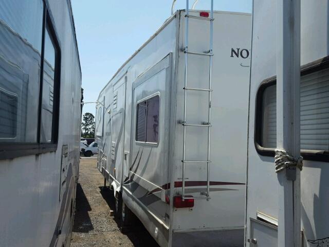 47CFF2S278P620249 - 2008 DUTC 5TH WHEEL WHITE photo 3