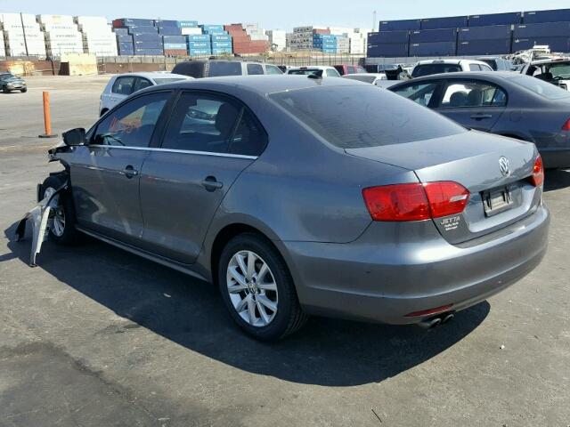 3VWD17AJXEM298184 - 2014 VOLKSWAGEN JETTA SE GRAY photo 3