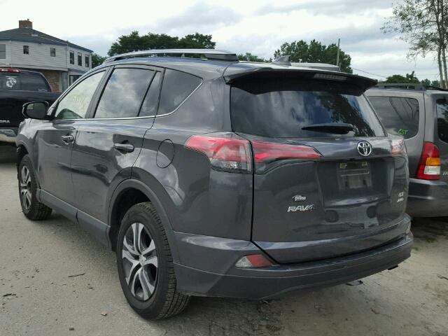 JTMBFREV2HJ132909 - 2017 TOYOTA RAV4 LE GRAY photo 3