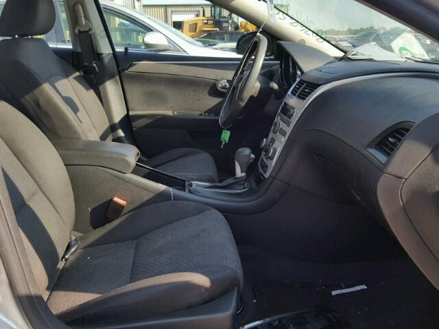 1G1ZC5E08CF358719 - 2012 CHEVROLET MALIBU 1LT 银色 照片 5