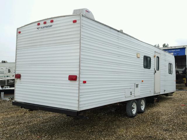 1EB1F322761504288 - 2006 FLEETWOOD PIONEER  WHITE photo 4