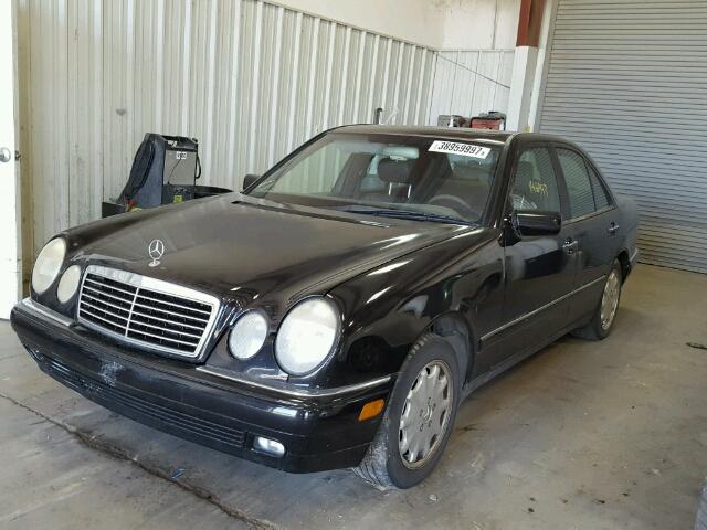 WDBJF55F6VA414803 - 1997 MERCEDES-BENZ E 320 BLACK photo 2