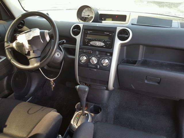 JTLKT324264042354 - 2006 TOYOTA SCION XB თეთრი ფოტო 9