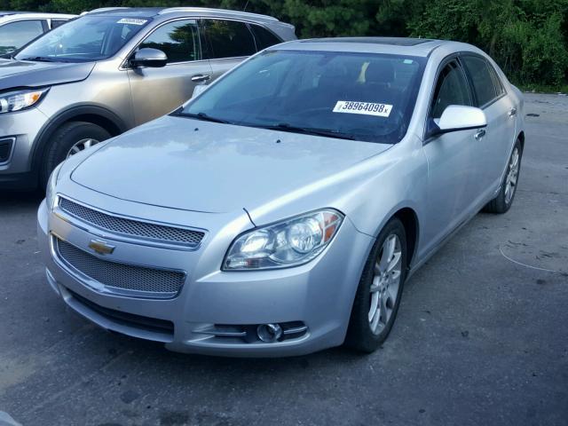 1G1ZE5E7XBF333049 - 2011 CHEVROLET MALIBU LTZ 银色 照片 2