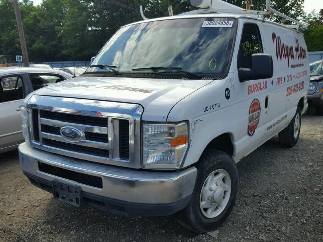 1FTNE24WX8DA53584 - 2008 FORD ECONOLINE WHITE photo 2