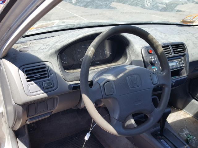 2HGEJ6611XH572160 - 1999 HONDA CIVIC BASE SILVER photo 9