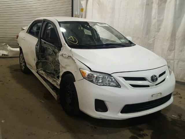 2T1BU4EE0CC779712 - 2012 TOYOTA COROLLA BA WHITE photo 1