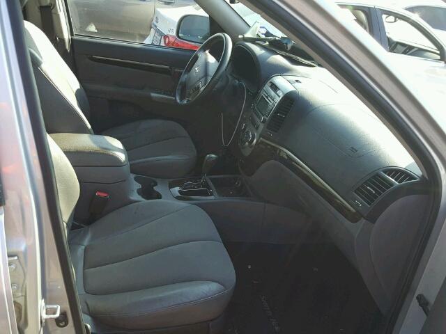 5NMSH4AG4AH386752 - 2010 HYUNDAI SANTA FE S 银色 照片 5