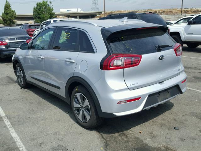 KNDCB3LC9H5068228 - 2017 KIA NIRO FE SILVER photo 3