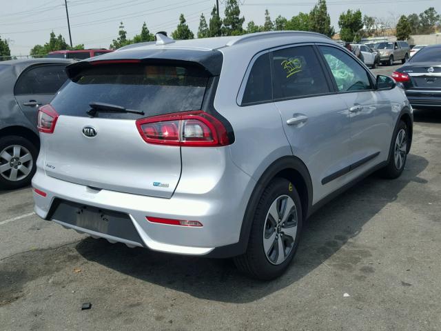 KNDCB3LC9H5068228 - 2017 KIA NIRO FE SILVER photo 4