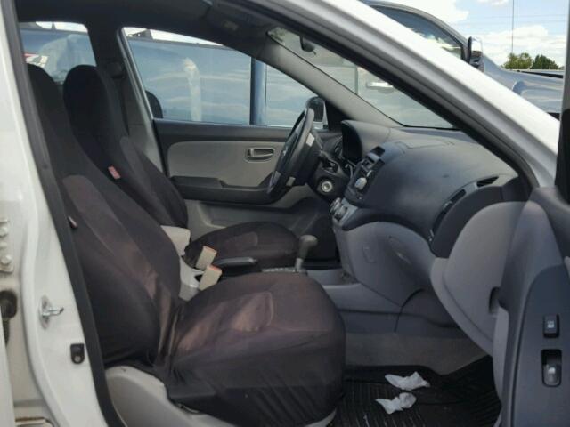 KMHDU46D27U255285 - 2007 HYUNDAI ELANTRA GL WHITE photo 5