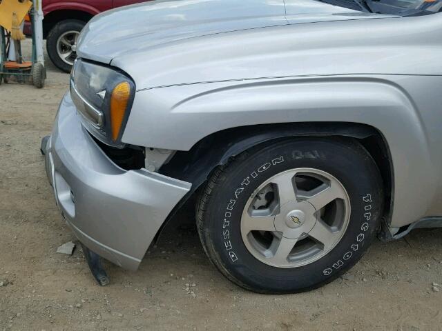 1GNDS13S052327368 - 2005 CHEVROLET TRAILBLAZE TAN photo 9