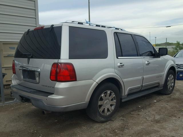 5LMFU27RX3LJ48831 - 2003 LINCOLN NAVIGATOR SILVER photo 4