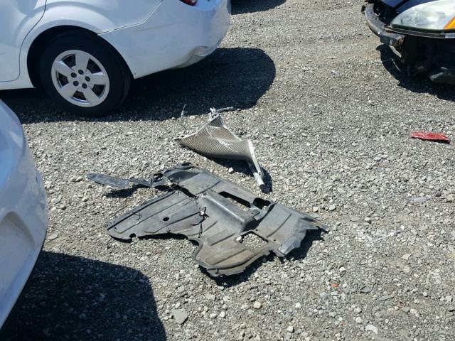 1G11C5SL1EF114716 - 2014 CHEVROLET MALIBU 1LT WHITE photo 9