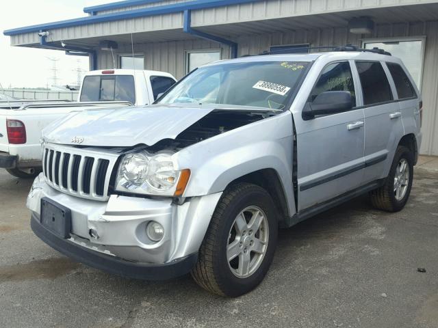 1J8GR48K87C620615 - 2007 JEEP GR CHEROKE SILVER photo 2