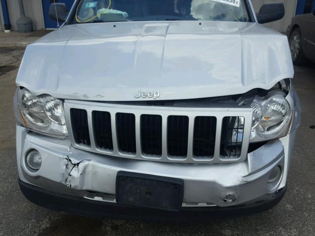 1J8GR48K87C620615 - 2007 JEEP GR CHEROKE SILVER photo 7