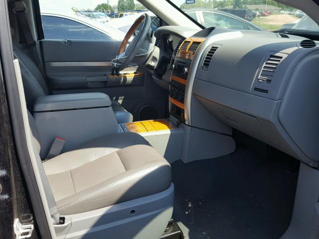 1A8HW58NX8F131016 - 2008 CHRYSLER ASPEN LIMI BLACK photo 5