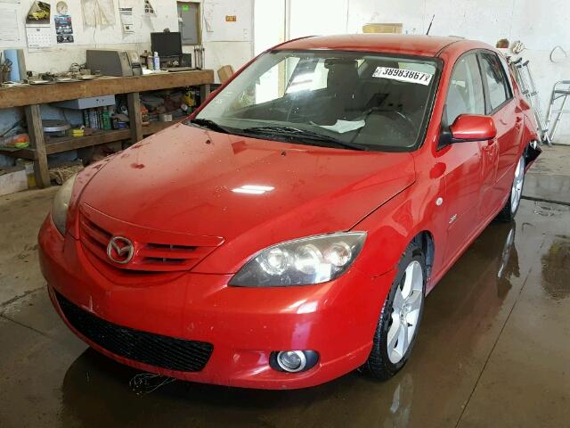 JM1BK143X61517290 - 2006 MAZDA 3 HATCHBAC RED photo 2