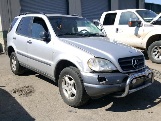 4JGAB54E9XA114581 - 1999 MERCEDES-BENZ ML 320 SILVER photo 1