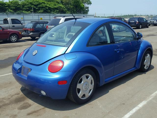 3VWBB61CXWM026252 - 1998 VOLKSWAGEN NEW BEETLE ნაცრისფერი ფოტო 4