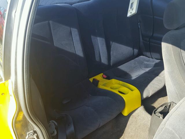 1G8ZY12791Z104753 - 2001 SATURN SC2 YELLOW photo 6