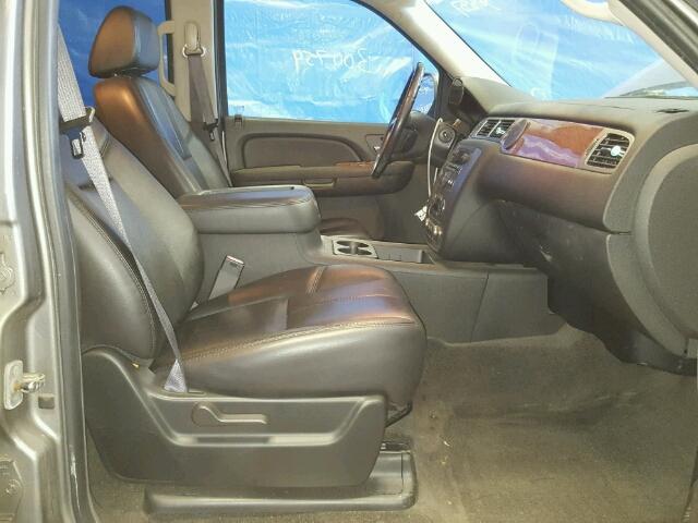 1GKFK13067J387183 - 2007 GMC YUKON GRAY photo 5