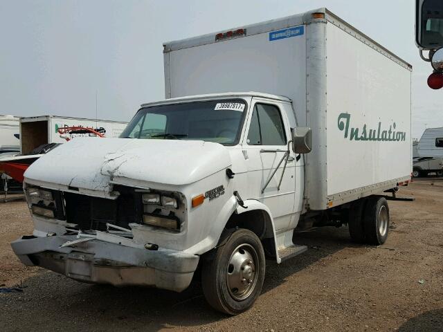 1GBKH37N6T3308107 - 1996 CHEVROLET G-P MOTORH WHITE photo 2