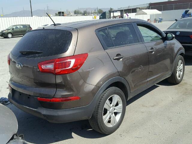 KNDPB3A21D7397998 - 2013 KIA SPORTAGE B BROWN photo 4