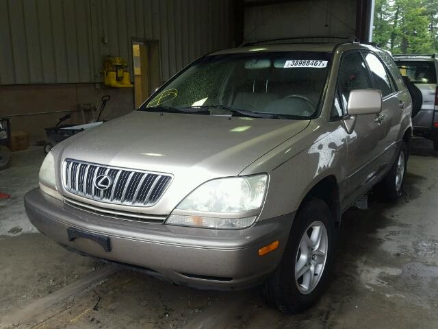 JTJHF10U810173886 - 2001 LEXUS RX 300 TAN photo 2