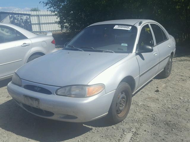 1FAFP10P5WW212185 - 1998 FORD ESCORT LX GRAY photo 2