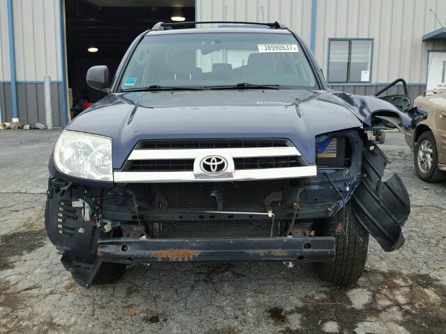 JTEBU14R858034865 - 2005 TOYOTA 4RUNNER SR BLUE photo 9