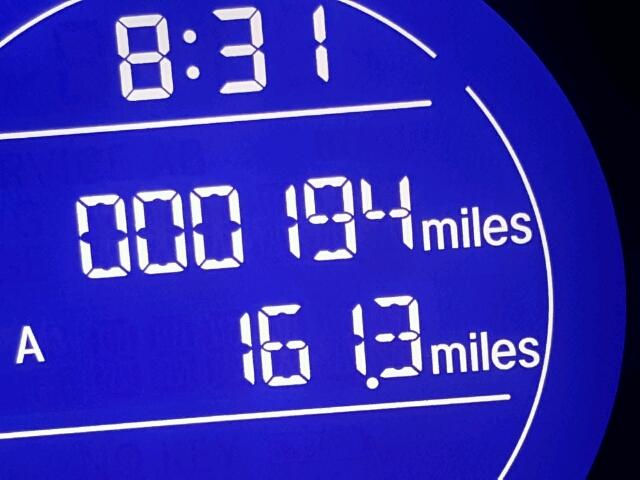 JHMGK5H54HS017811 - 2017 HONDA FIT LX رمادي صورة 8