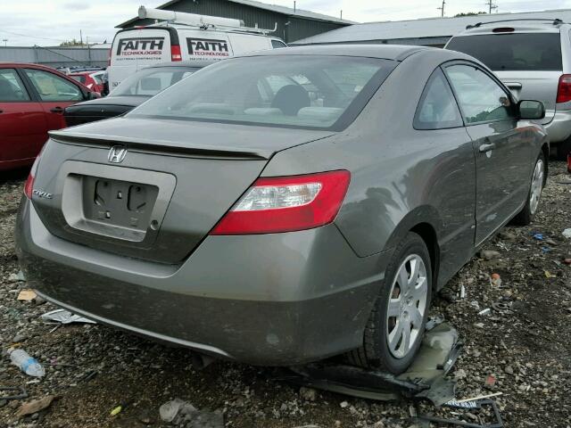 2HGFG12648H542742 - 2008 HONDA CIVIC LX GRAY photo 4